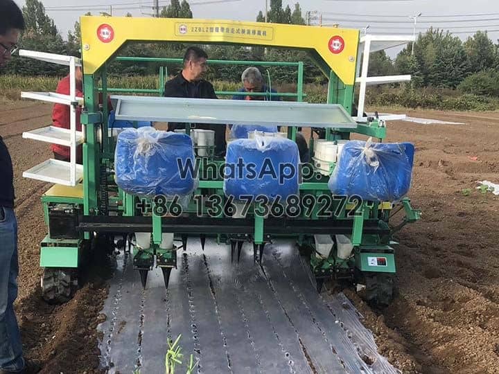 crawler type transplanter