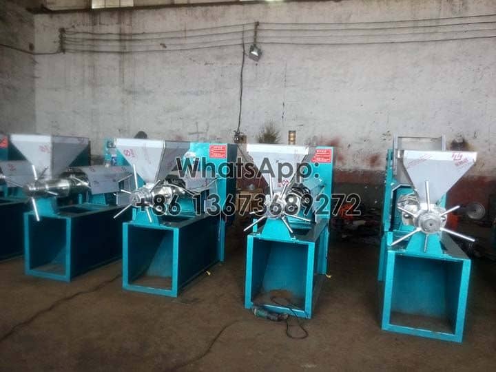 Fully automatic screw oil extraction machine