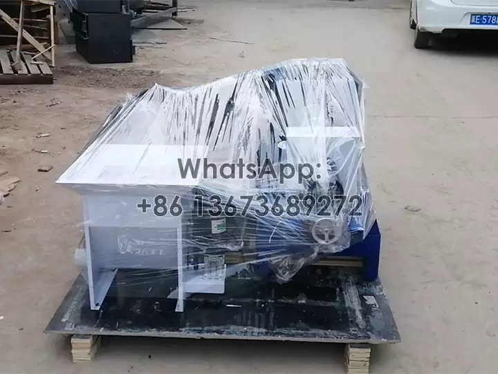 Floating fish feed machine