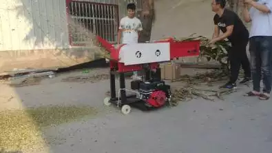 Chaff cutter and crusher machine