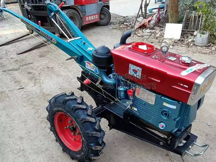 Tracteur ambulant à main