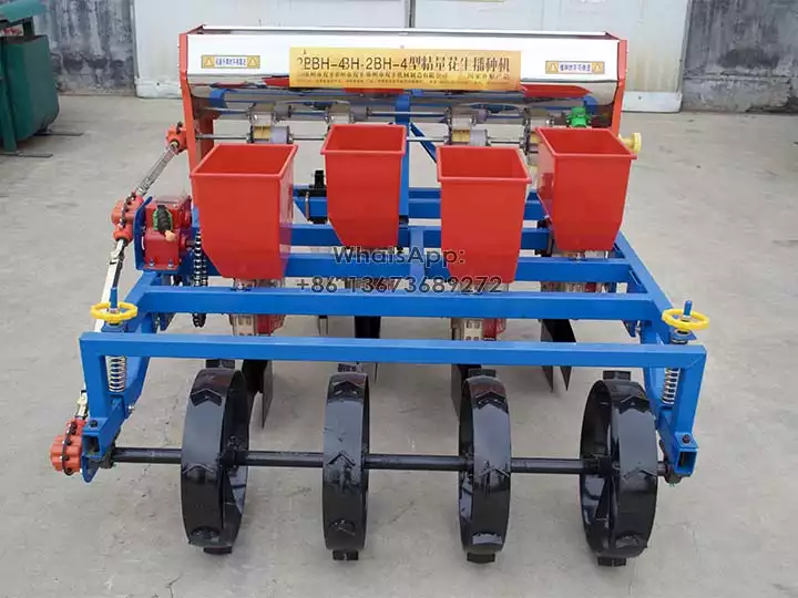 4-row peanut planting machine