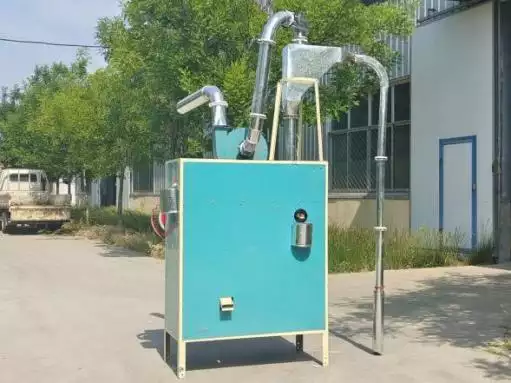 Corn cleaning machine