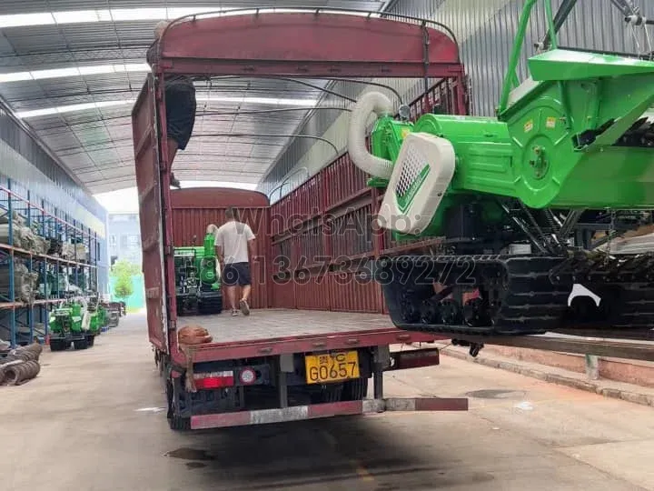 تحميل آلة الحصاد إلى الشاحنة
