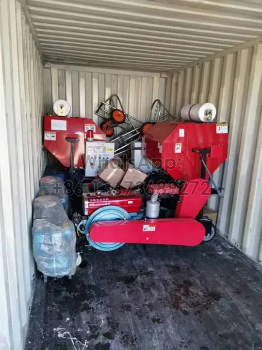 Loading silage round baler for delivery