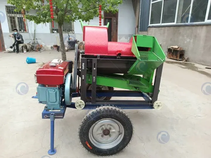 mesin perontok jagung dengan ban besar