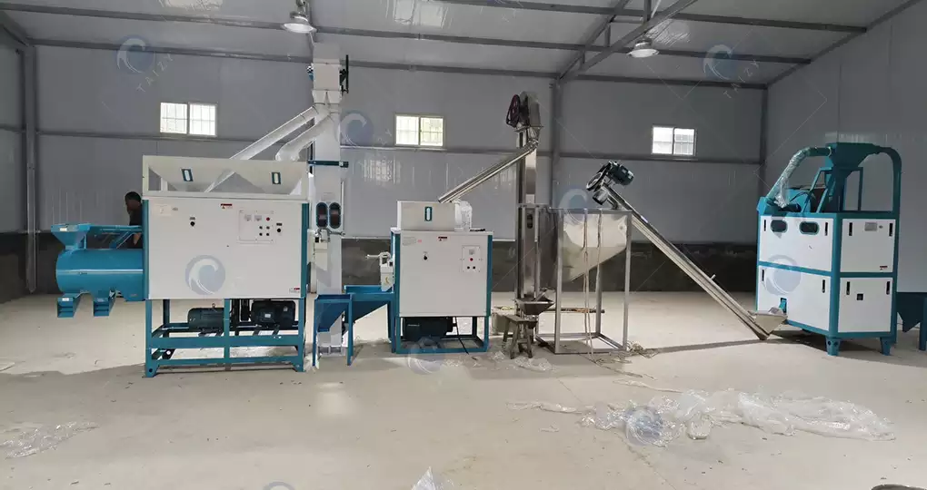 Corn grits and flour milling plant in the factory