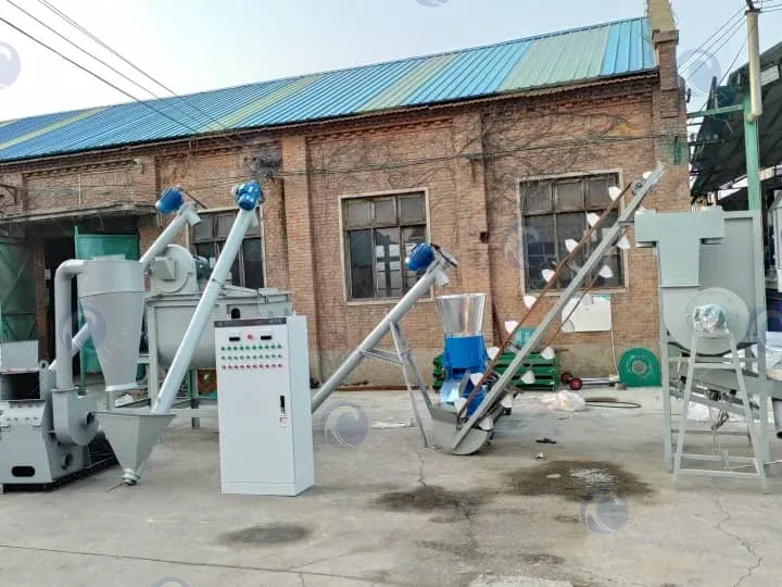 Complete animal feed pellet machine line