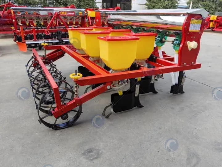 Peanut seeder machine