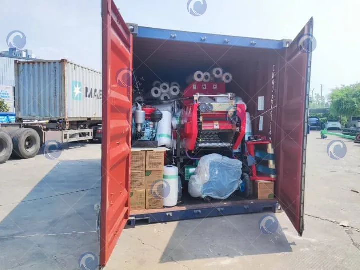 4 Sätze von Siloballenpressen in einem 20GP-Container