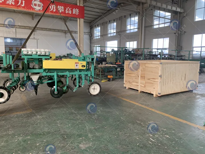 máquina trasplantadora de vegetales para siembra de plántulas