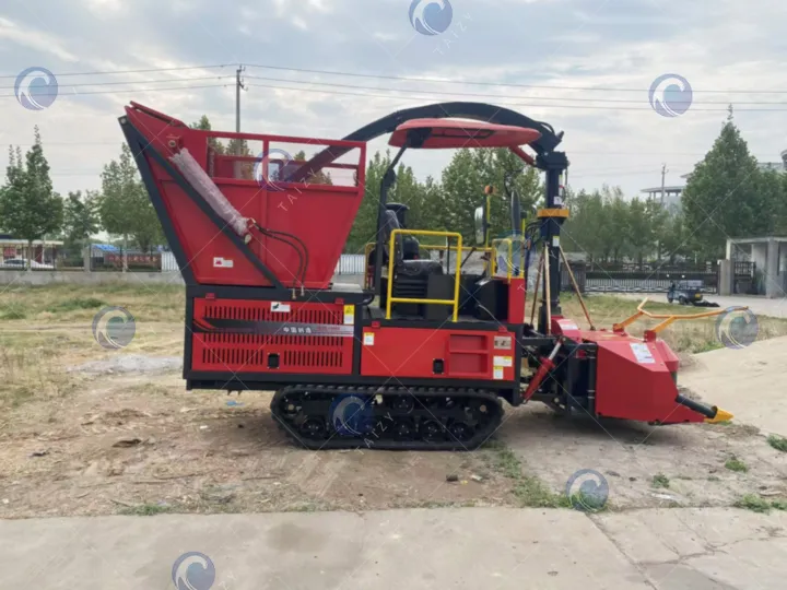 tracked forage harvester machine for grass cutting
