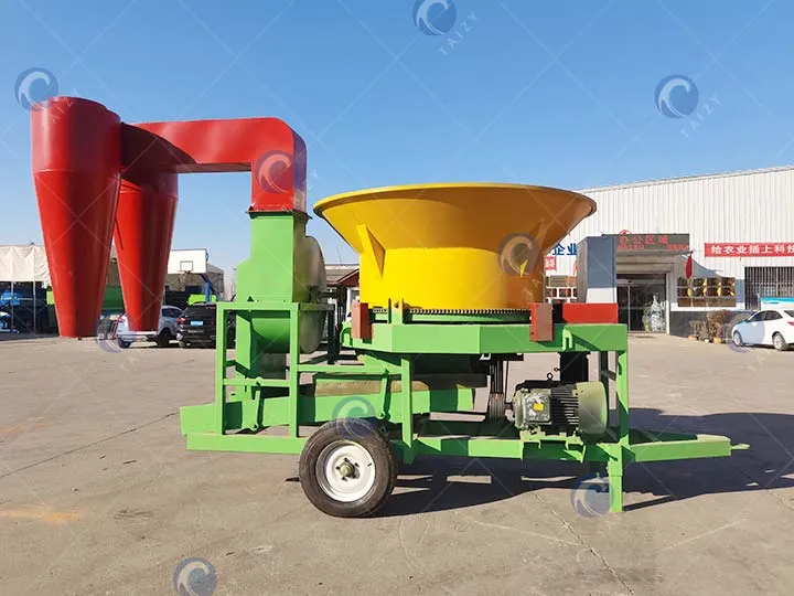 máy nghiền bao cỏ với bộ phun khí xoáy