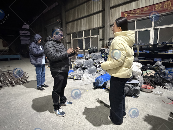 pinda-schilfer en reinigingsmachine werkplaats