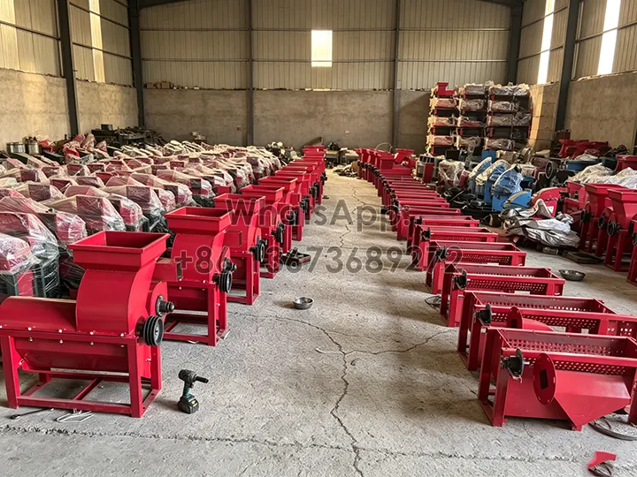 Machine à décortiquer le maïs en production