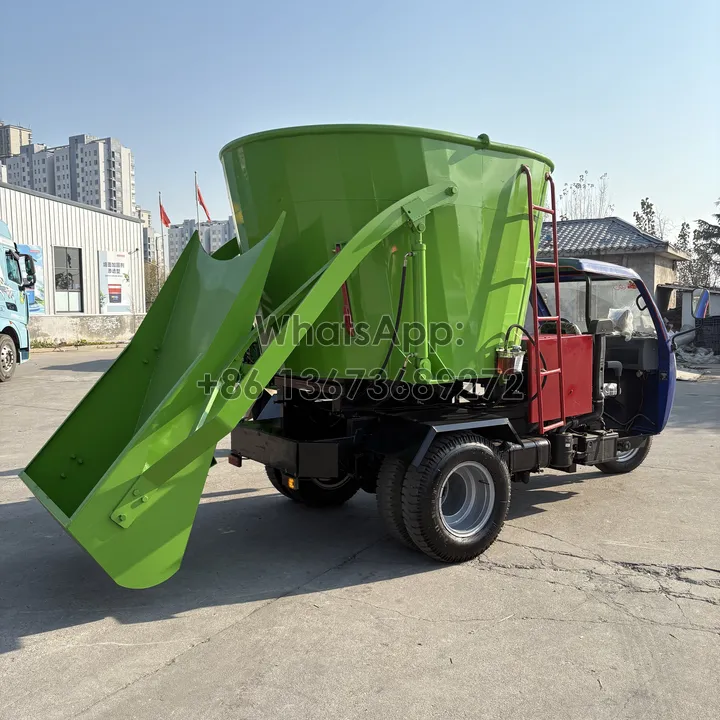 silage feed mixer spreader