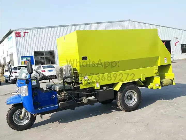 horizontal silage spreader machine