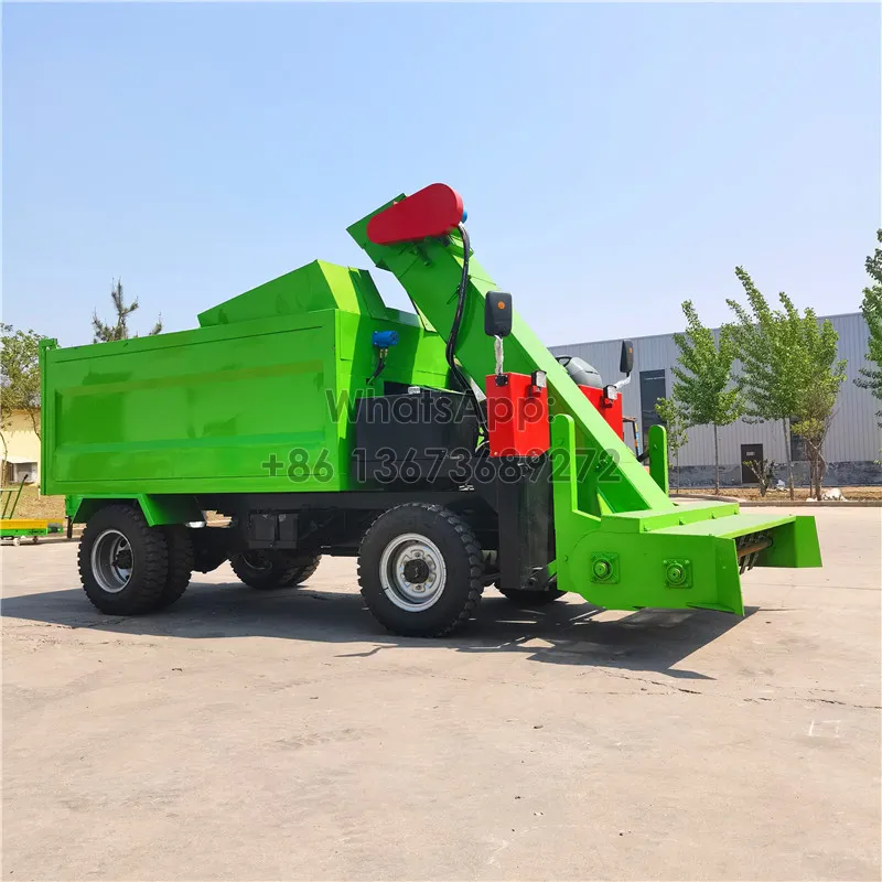 self-propelled manure collector