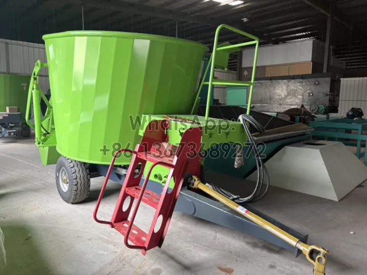 silage spreader for small vs large farms